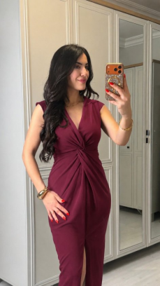 Women's Short-sleeved, V-neck, Front Spiral Detail, Slit Sandy Midi Dress. Bordo