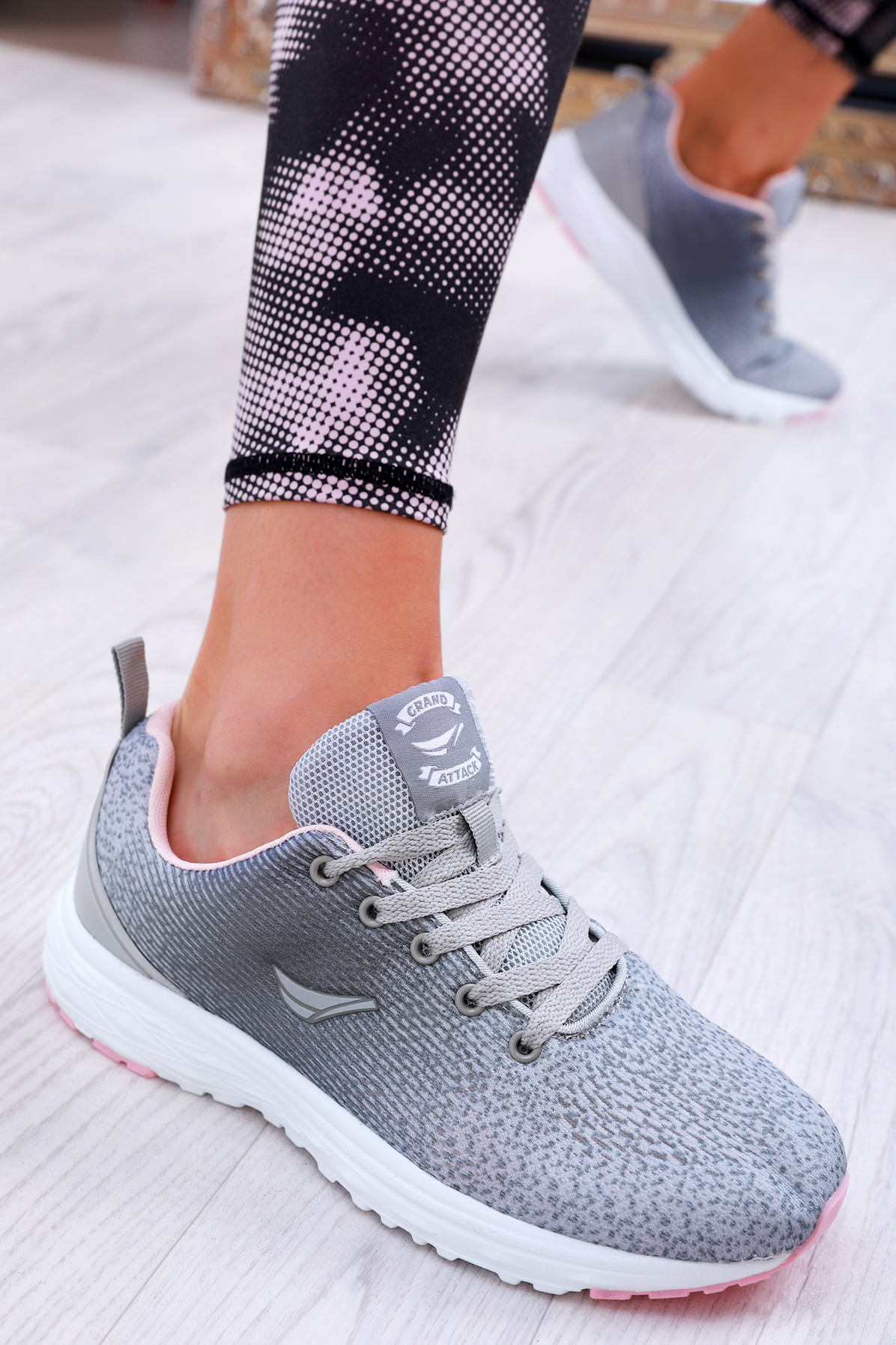 γυναικεία αθλητικά παπούτσια NIKETA GREY – 1
