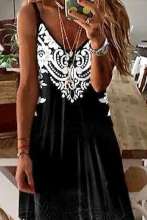 Φόρεμα ELARA, Χρώμα: μαύρο, IVET.EU - Εκπτώσεις έως -80%