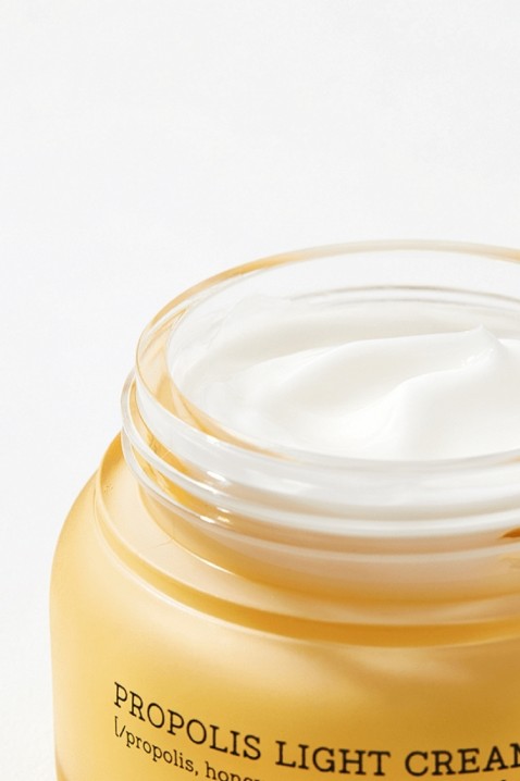 COSRX Full Fit Propolis Light Cream 65 mlIVET.EU - Εκπτώσεις έως -80%