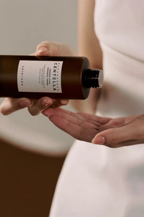 SKIN1004 Madagascar Centella Probio-Cica Essence Toner 210 mlIVET.EU - Εκπτώσεις έως -80%