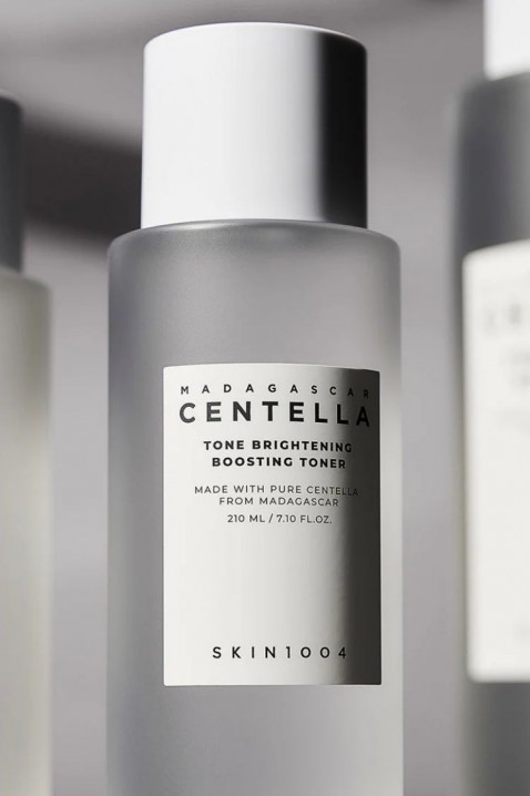 SKIN1004 Madagascar Centella Tone Brightening Boosting Toner 210 mlIVET.EU - Εκπτώσεις έως -80%