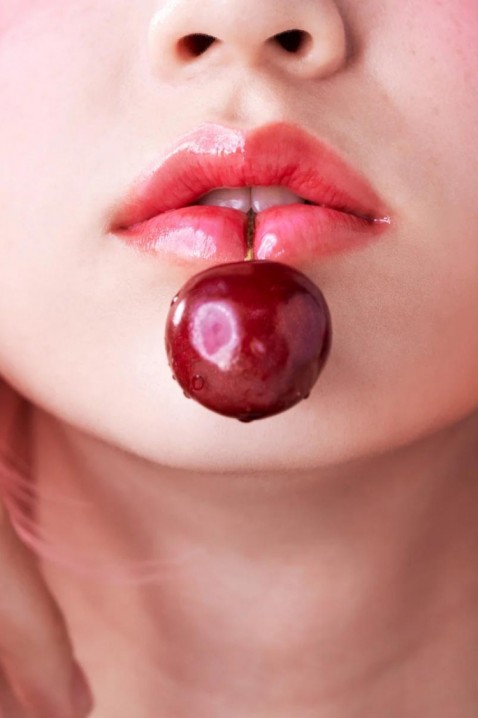 TOCOBO Glass Tinted Lip Balm 011 Flush Cherry 3.5 gIVET.EU - Εκπτώσεις έως -80%