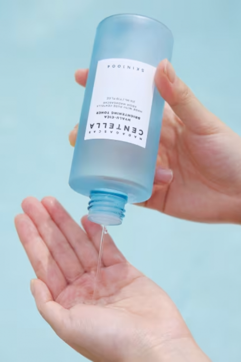SKIN1004 Madagascar Centella Hyalu-Cica Brightening Toner 210 mlIVET.EU - Εκπτώσεις έως -80%