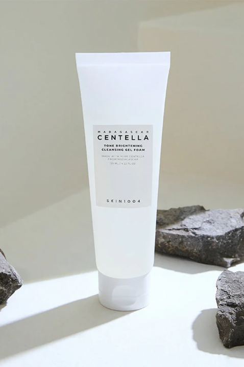 SKIN1004 Madagascar Centella Tone Brightening Cleansing Gel Foam 125mlIVET.EU - Εκπτώσεις έως -80%