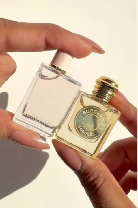 Γυναικείο σετ Burberry Mini: Goddess Edp 2x 5ml + Burberry Her Edp 2x 5mlIVET.EU - Εκπτώσεις έως -80%