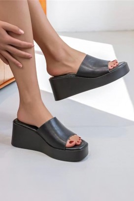 Dámské pantofle BROHELMA BLACK