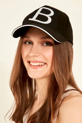 Čiapka BENETOLA BLACK