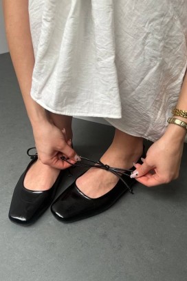 Dámske topánky GIVECHANA BLACK