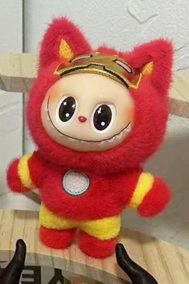 βελούδινο κρεμαστό LABUBU IRON MAN