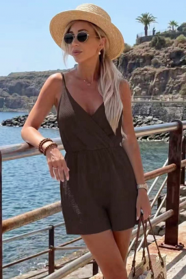 γυναικεία κοντή ολόσωμη φόρμα με κρουαζέ λαιμόκοψη και τονισμένη μέση ALMERIA BROWN